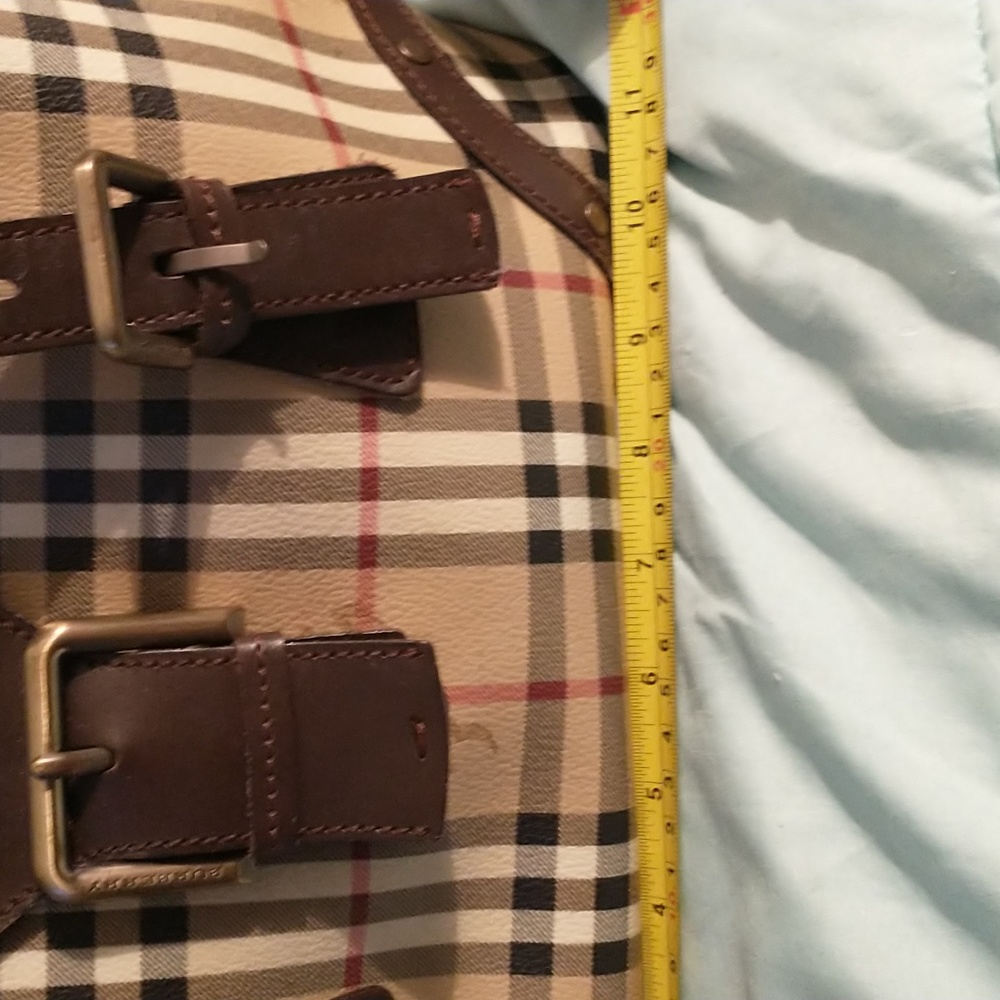 AUTHENTIC -BURBERRY HANDBAG ( FREE BONUS BAG) - Picture 3 of 16